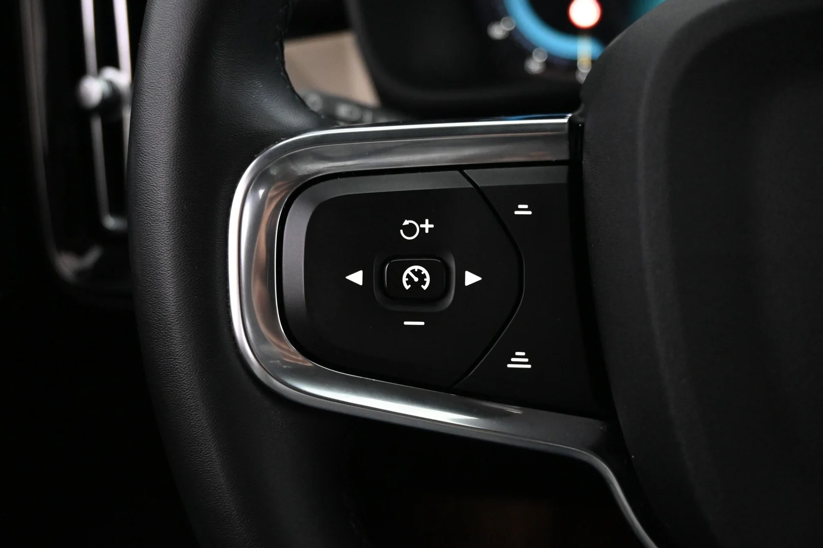 Car Image - 621XAlEEuLPLvCmQimKgcY