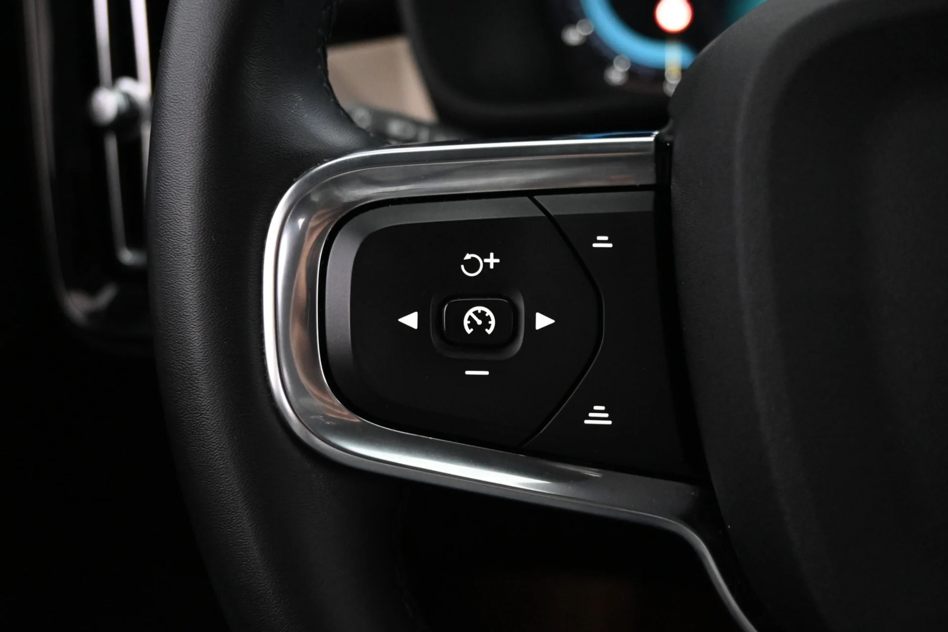 Car Image - 621XAlEEuLPLvCmQimKgcY