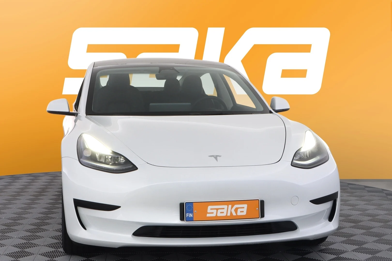 Car Image - 3hZDSDXqyJc8FiYlDESoPf