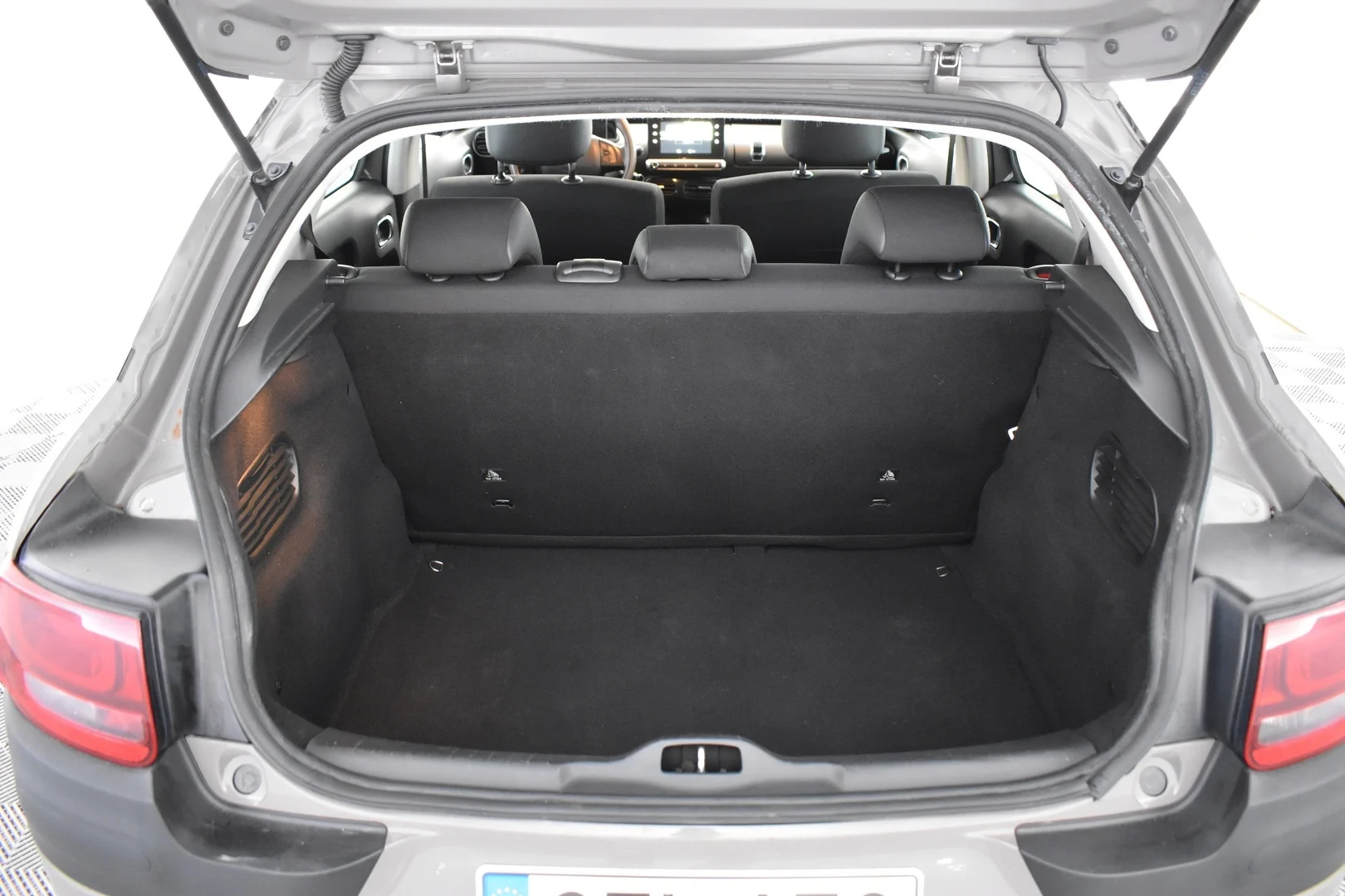 Car Image - 51I2GccS4vcmRUoIzmGrtC