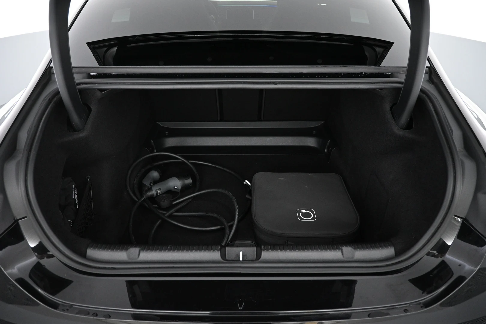 Car Image - YZsvKmSX3B2CfZTeS5uFX