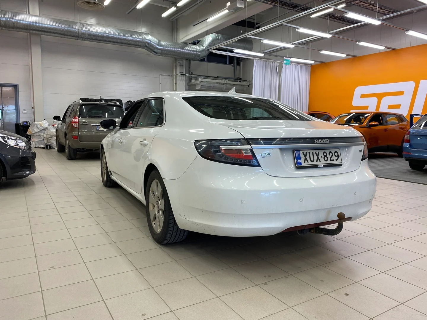 Car Image - 2xHYcJohsIWWkZknP2H7xT