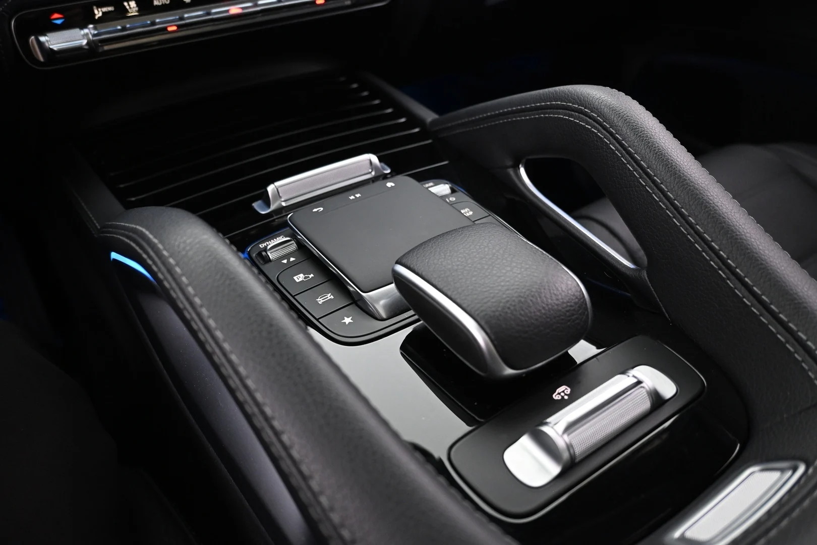 Car Image - 1WNJH7q4Ju8s3XseHfkkMC