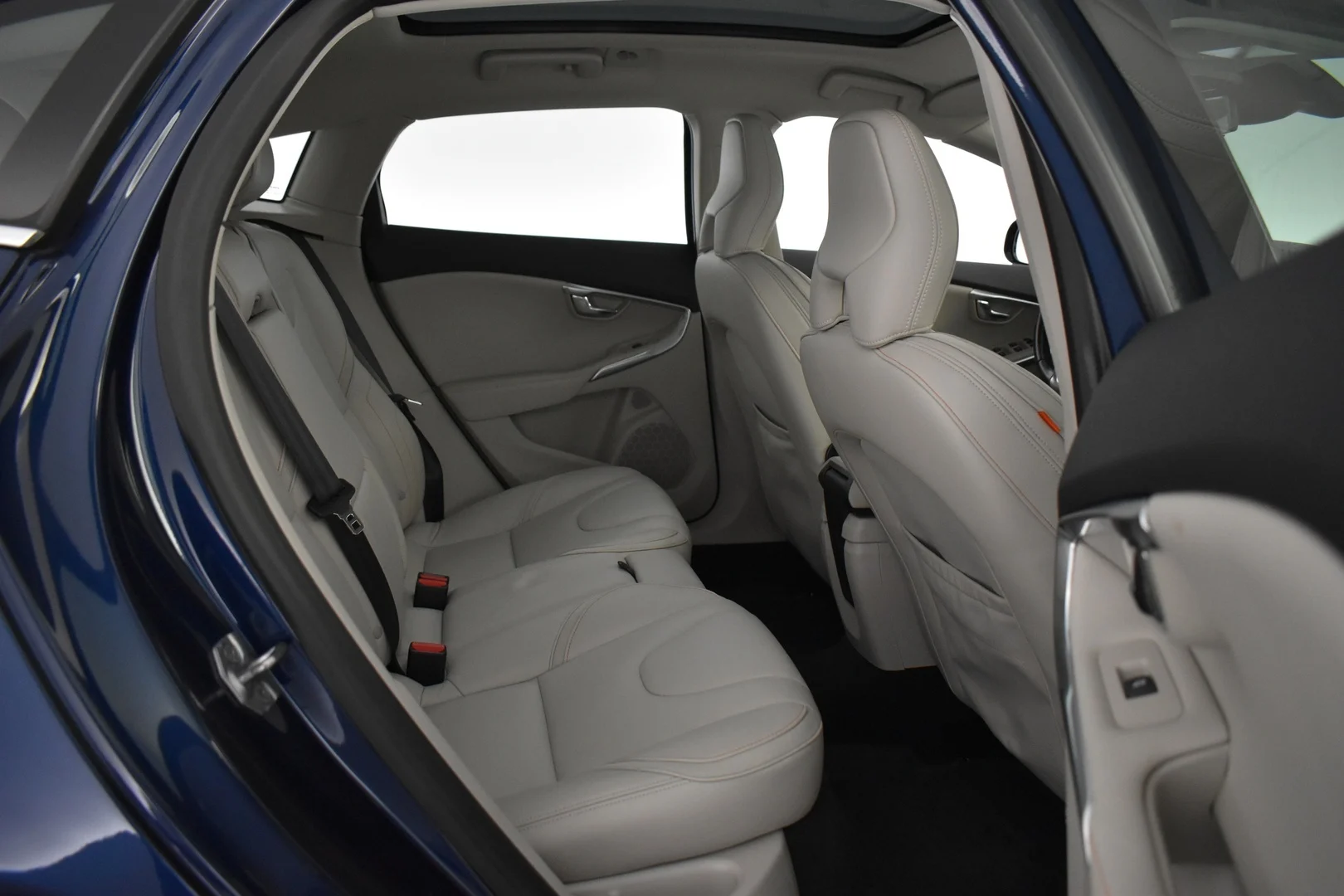 Car Image - 4lWsYOX30ykeoAOkCcSmOW