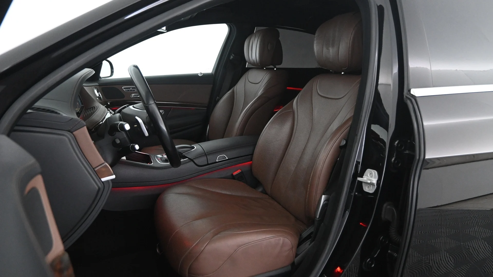 Car Image - 1ETBll91s4zL4Phg3ME8p4
