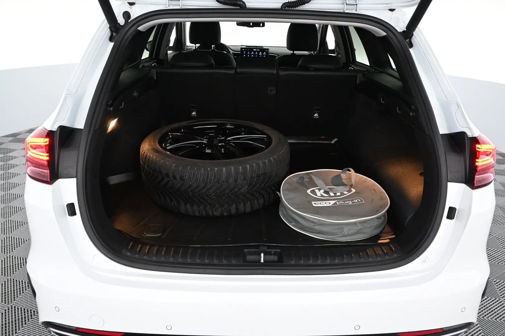 Car Image - 4Q4CrPKlycAp5S9DFT2bzS