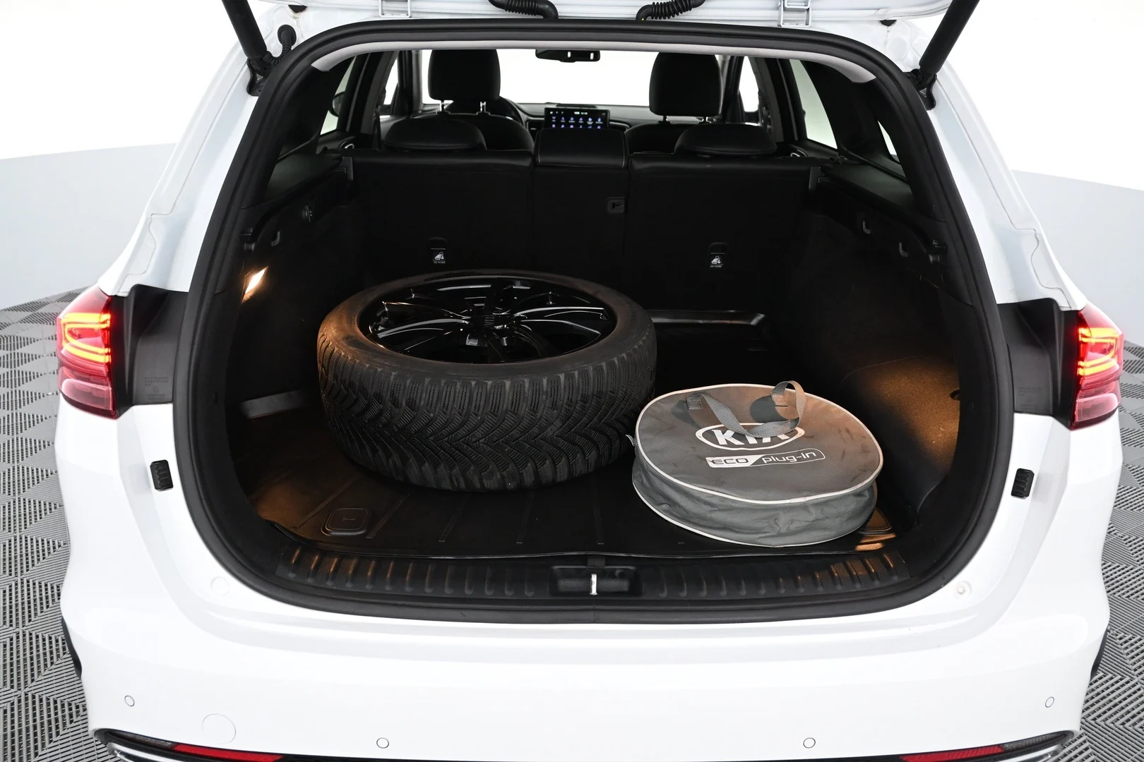 Car Image - 4Q4CrPKlycAp5S9DFT2bzS
