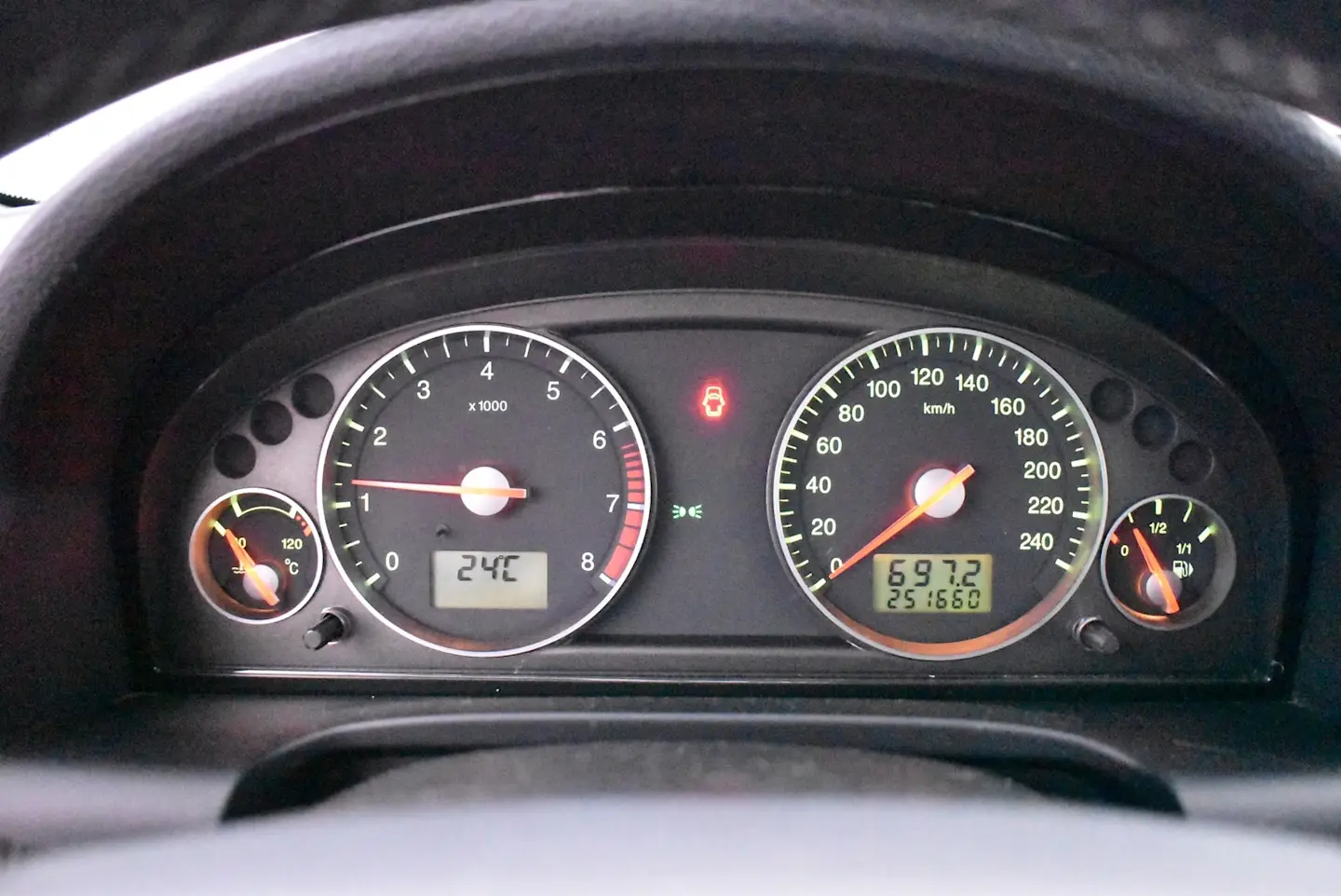 Car Image - 1nNjWIsI5nwTT2aqeBmsF1