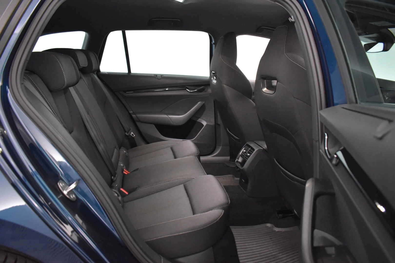 Car Image - TBE93Uxgr2g3ihgrKauPE
