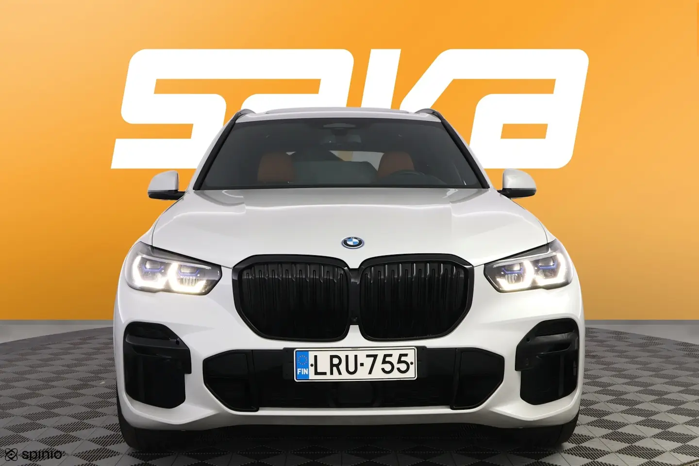 Car Image - 1YtSxRybyeRbrRFbOOCYmN