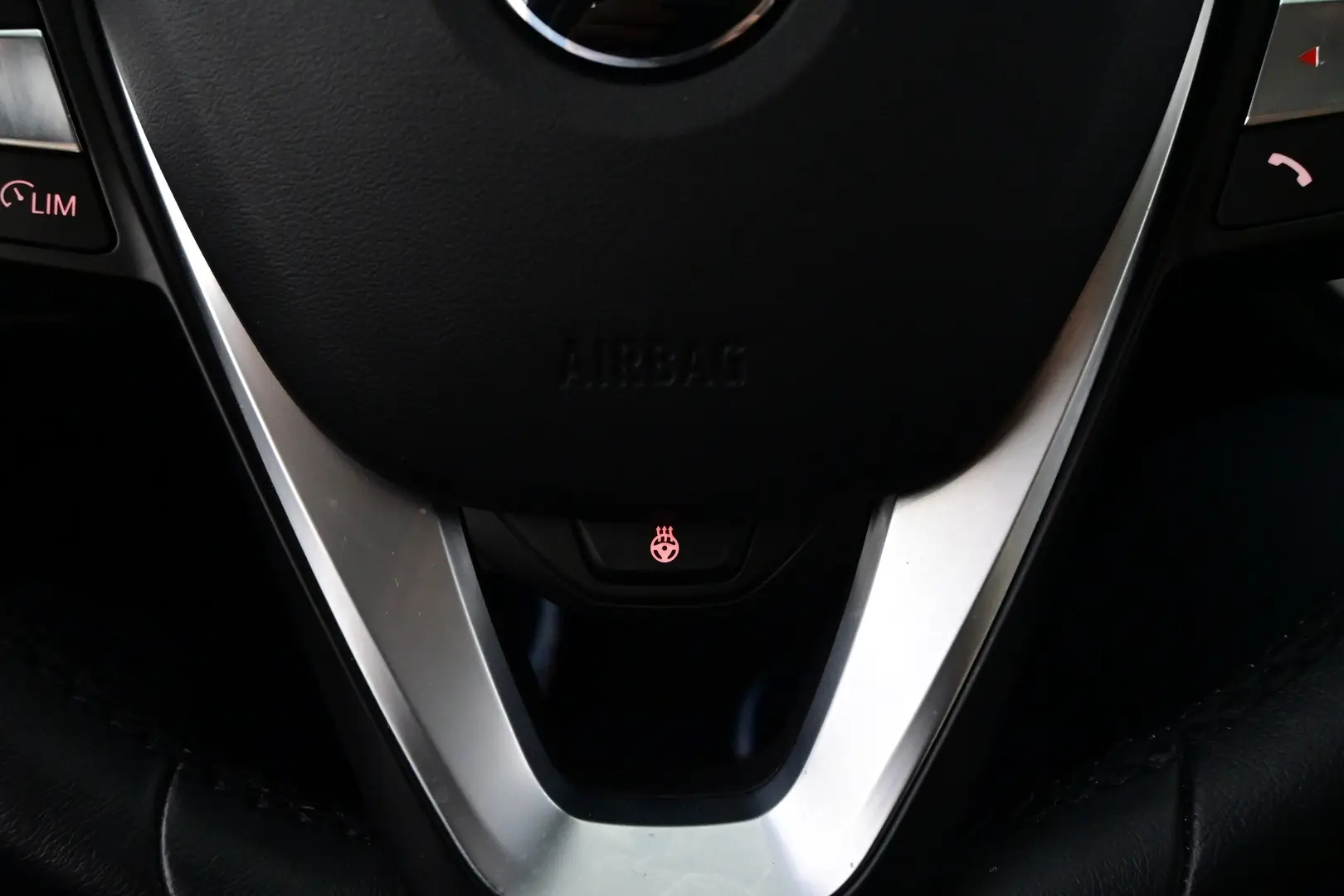 Car Image - 6SpNmQ2owFxOvaELt0pdVG