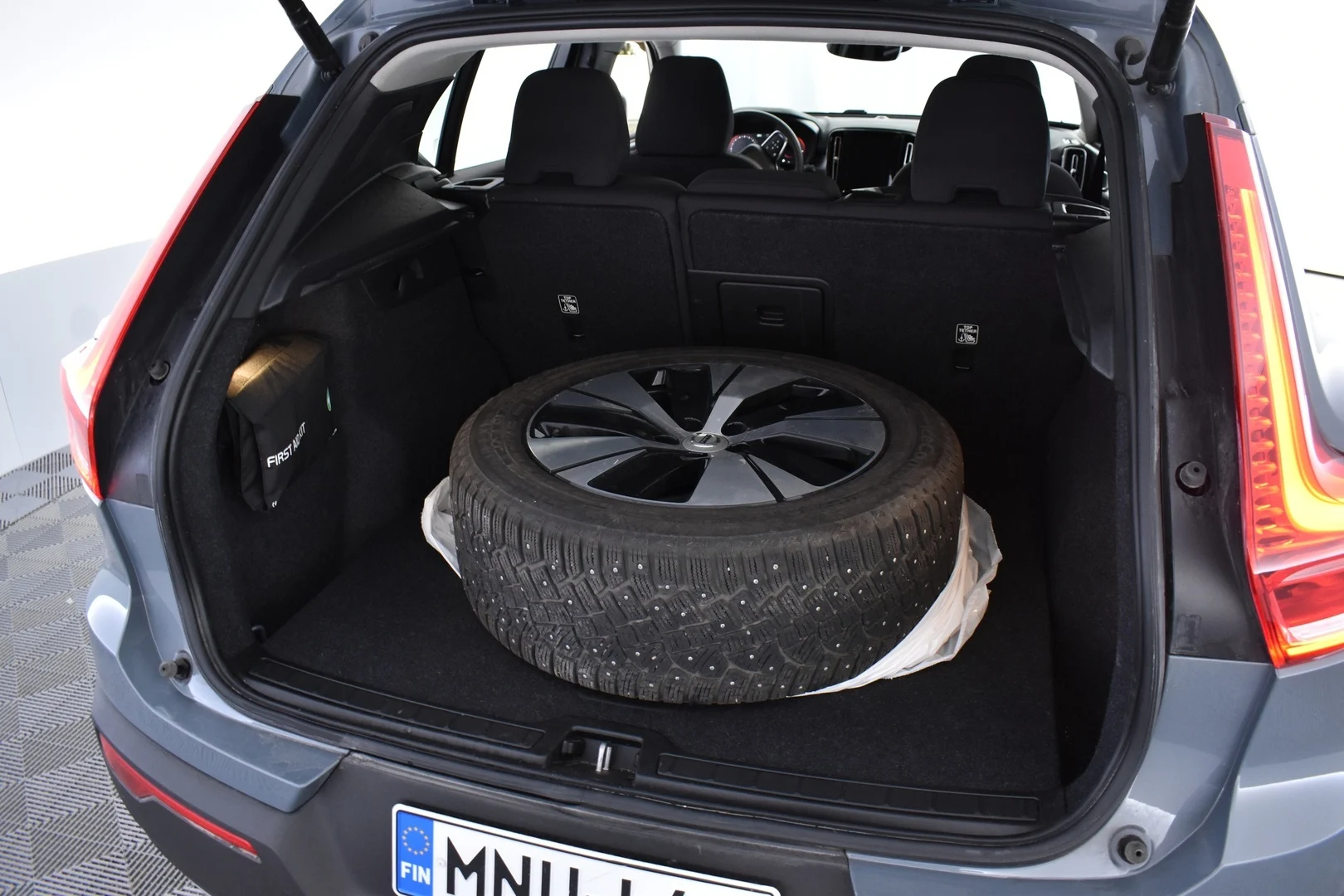 Car Image - zcVPHMAy5CPadIsDFefJ9