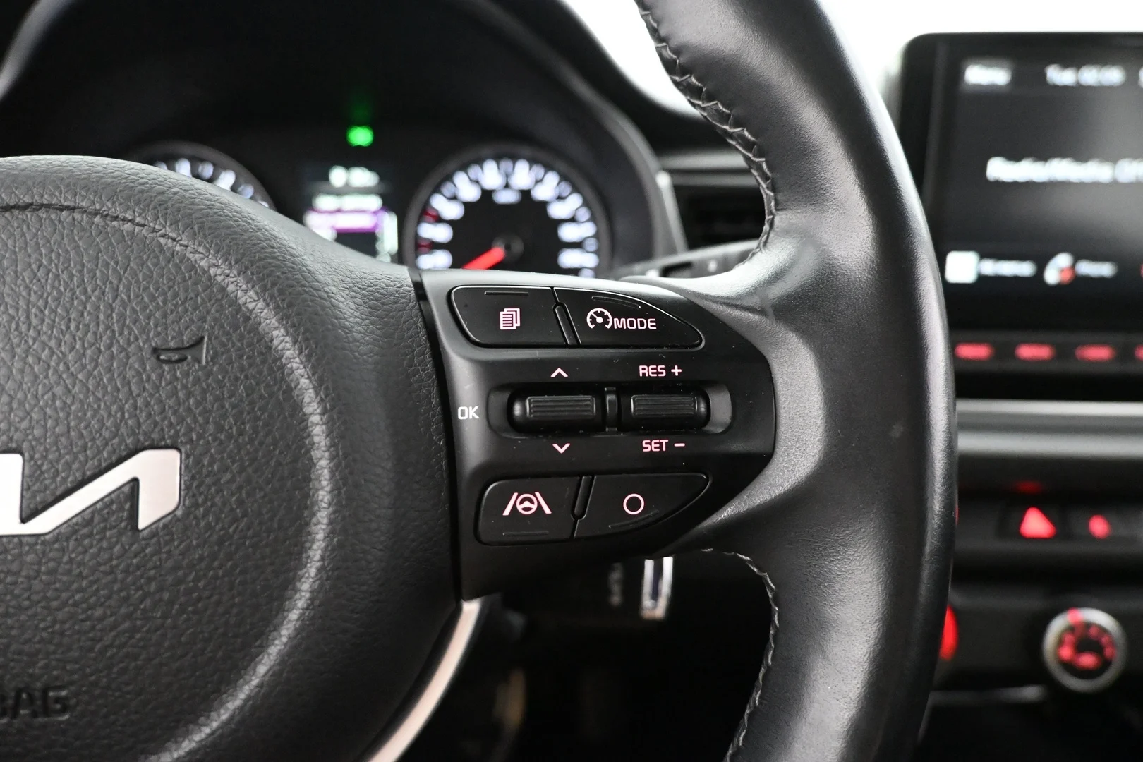Car Image - IAoZhAnRXgvLewQyaOWOj