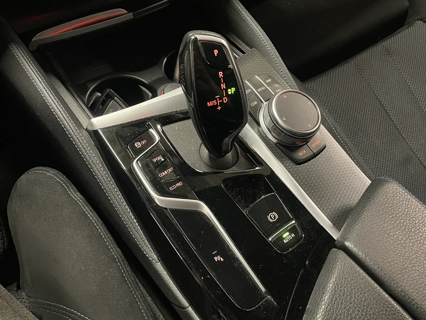Car Image - 2CGSc1jKWsgfq6bLGmEZD6