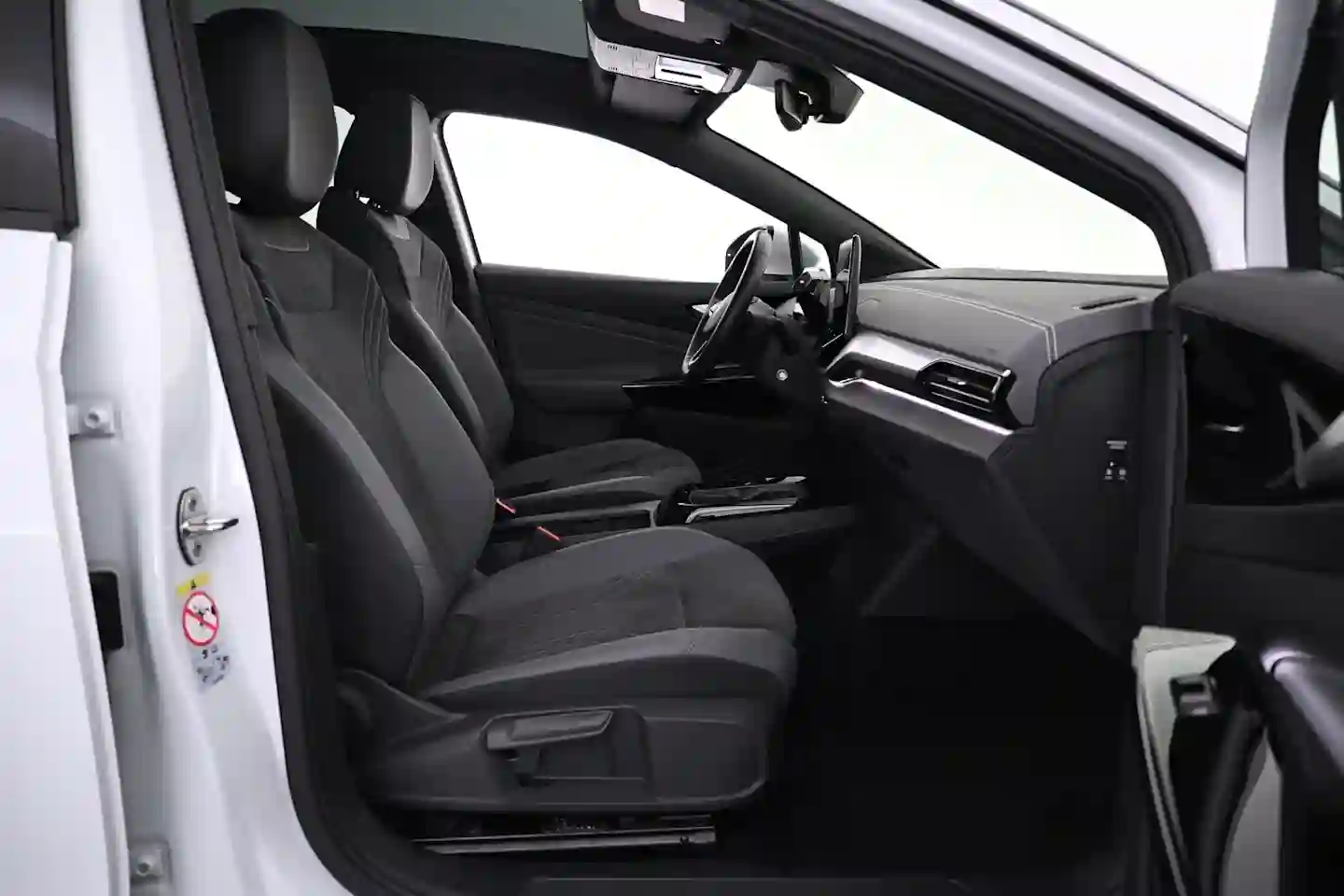 Car Image - 2xSXIhVyXw97JIl14yHiA9