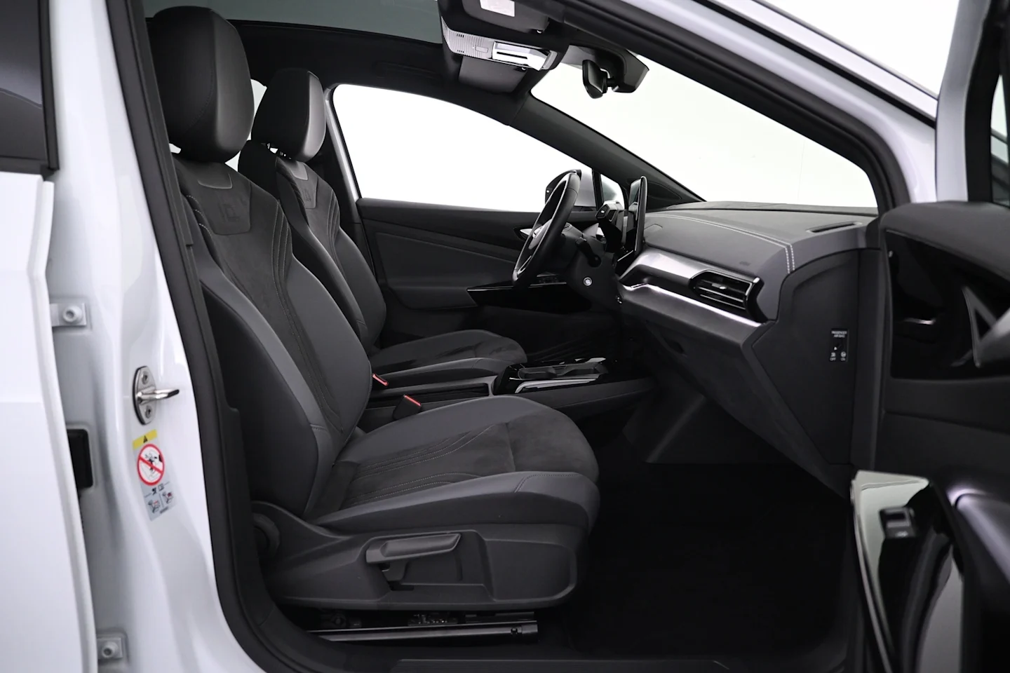 Car Image - 2xSXIhVyXw97JIl14yHiA9