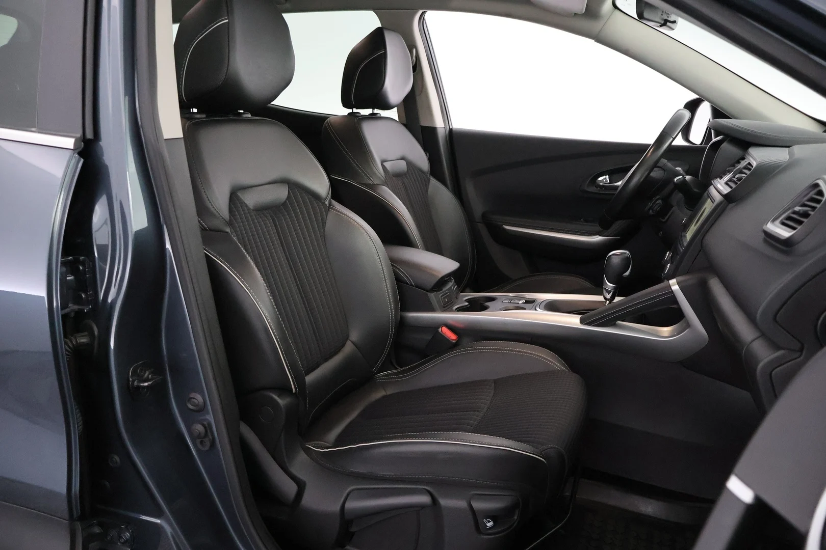 Car Image - 7gNPqmdEvCSMk00Xb3lSUl