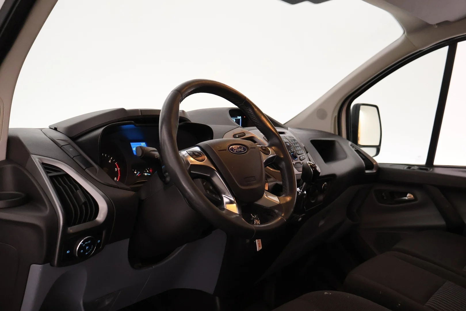 Car Image - 1xKDwPC761JjNirSzKkrpz