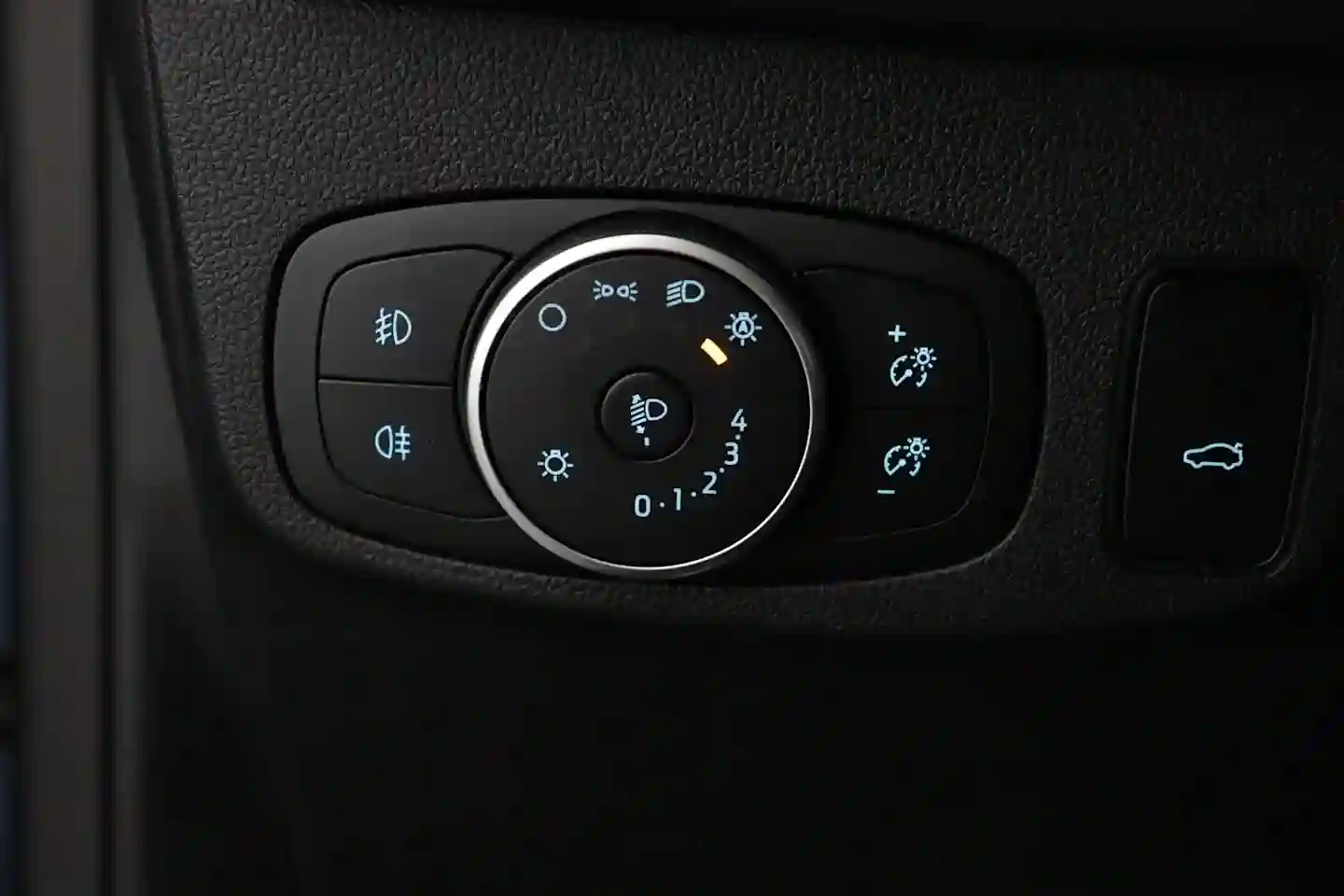 Car Image - 1rFneEU507RiZyPjzE3vQn