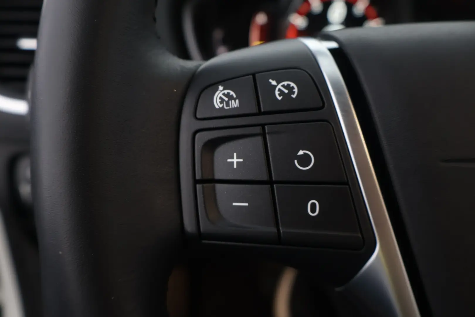 Car Image - 79n14p3lk8RLihF8ZpXuCA