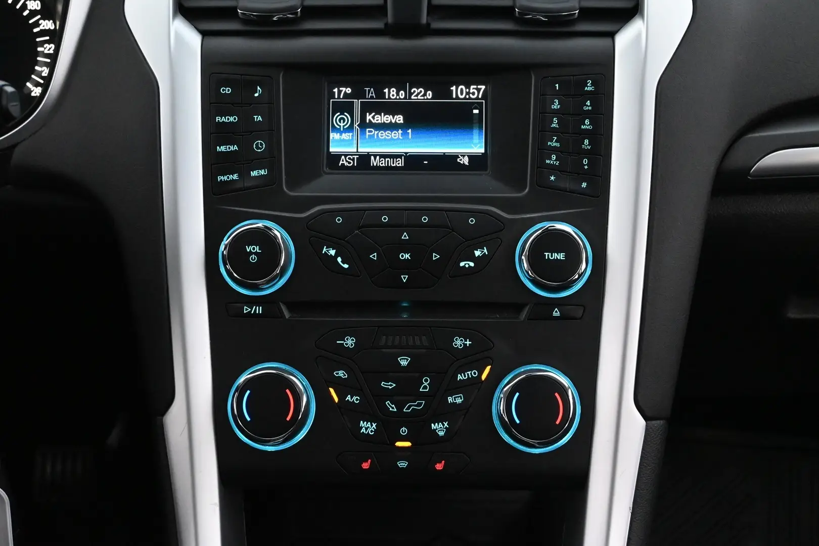 Car Image - 6fXmm6jfspcCfXrKNEWZcB