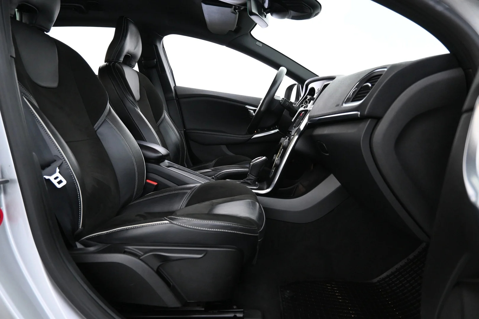 Car Image - 6aEEYx6wMVTq9rUShfxz8Y
