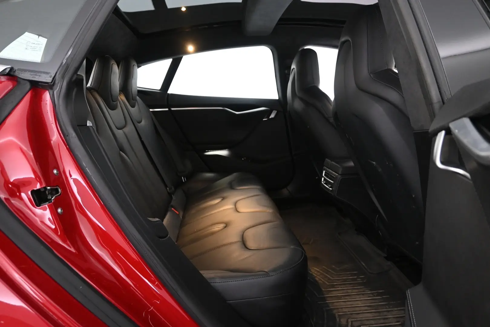 Car Image - 3XjuoKOKGaFOj0Yc2xGPt1