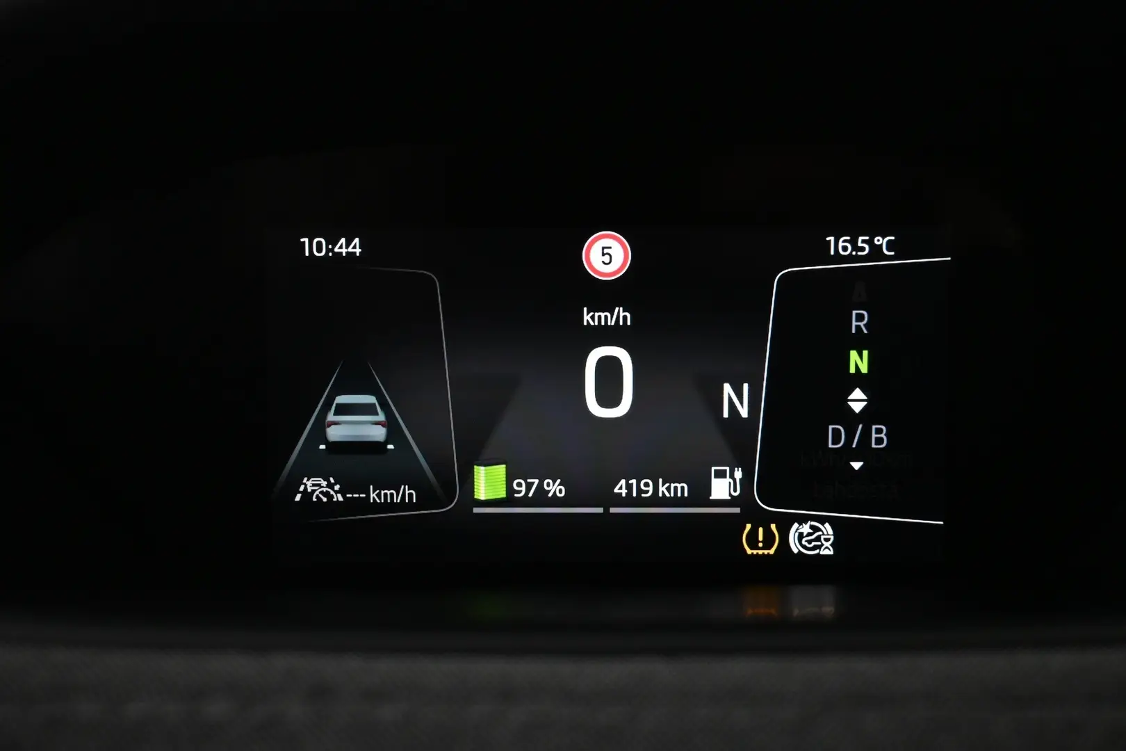 Car Image - 3b6N6TkxRVyVOzzWUcoWb6