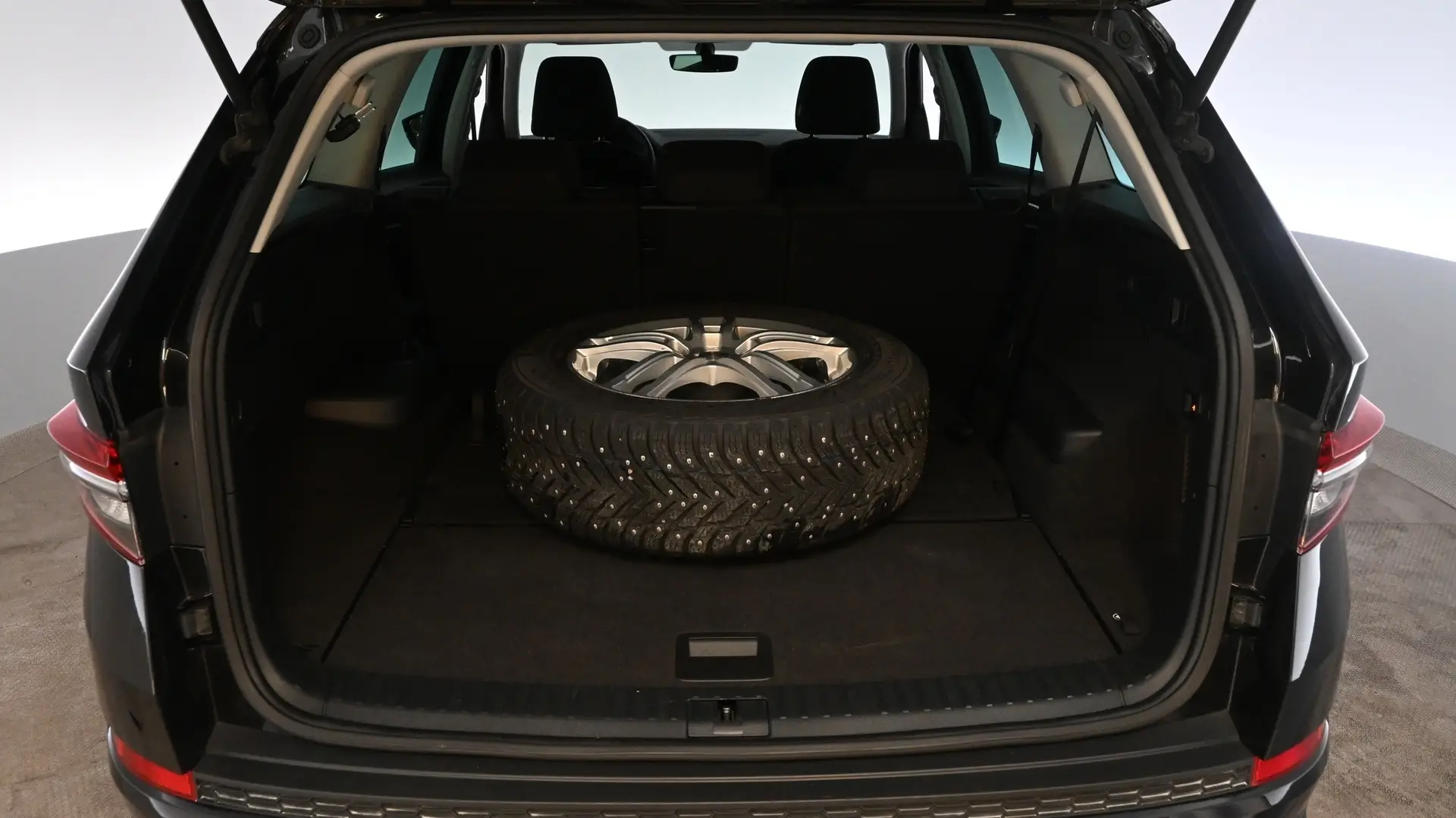 Car Image - BRryDYkDXK3hfeXzOFhNz