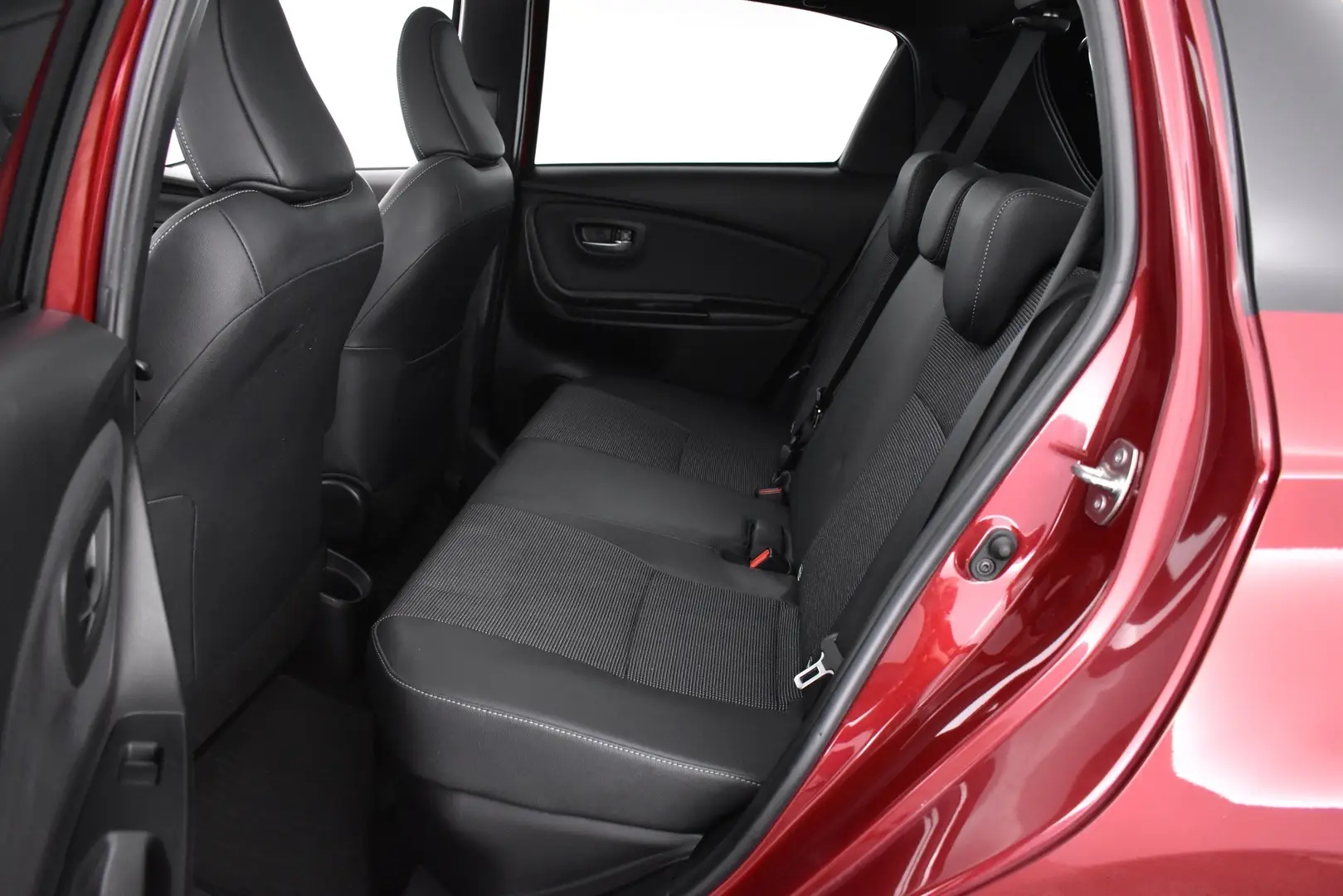Car Image - 6AUnB3GlTlxyVLmGLVh8xx