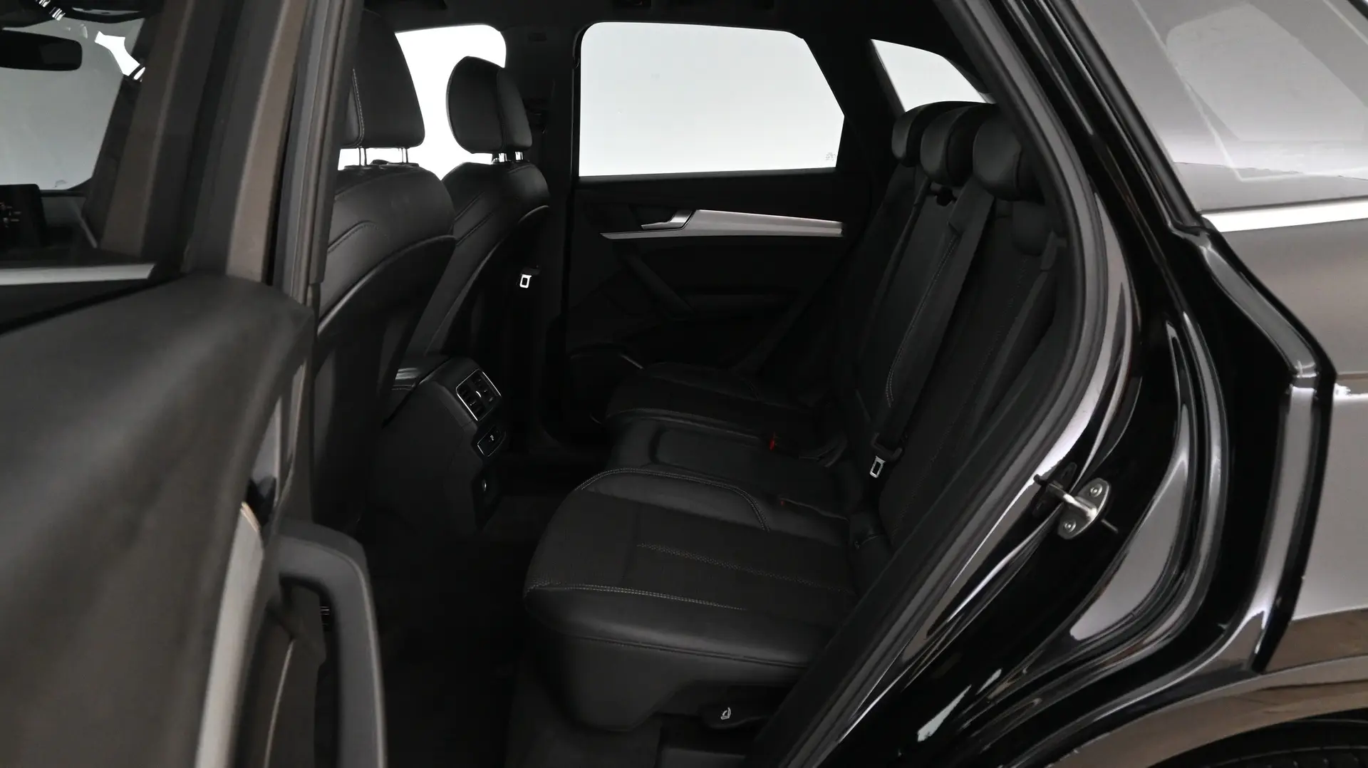 Car Image - 4vXpfN6NgbSkz4PPSyWkxu