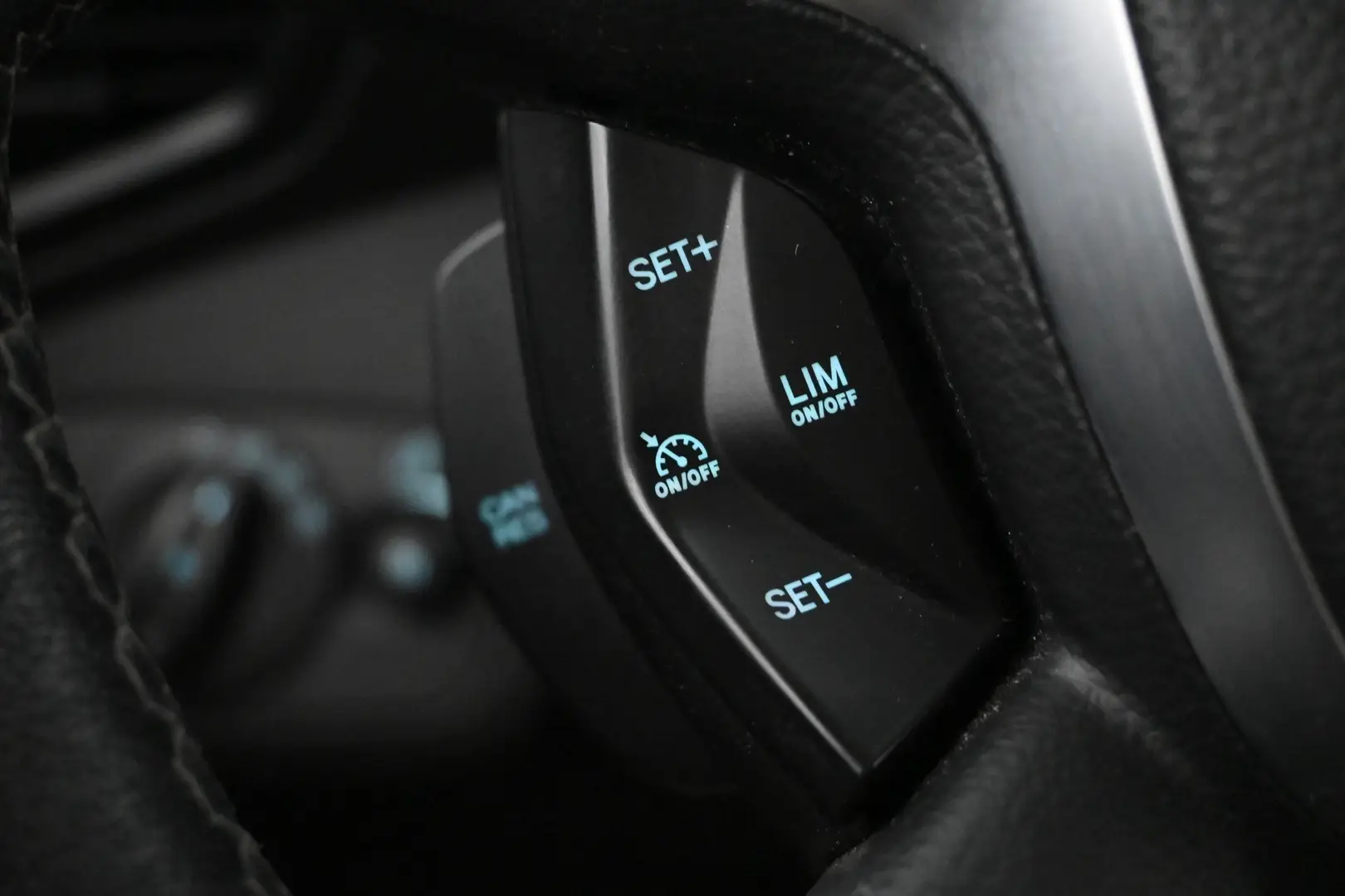 Car Image - 4Nb1WrcWO4nfhkdV2dn3jC