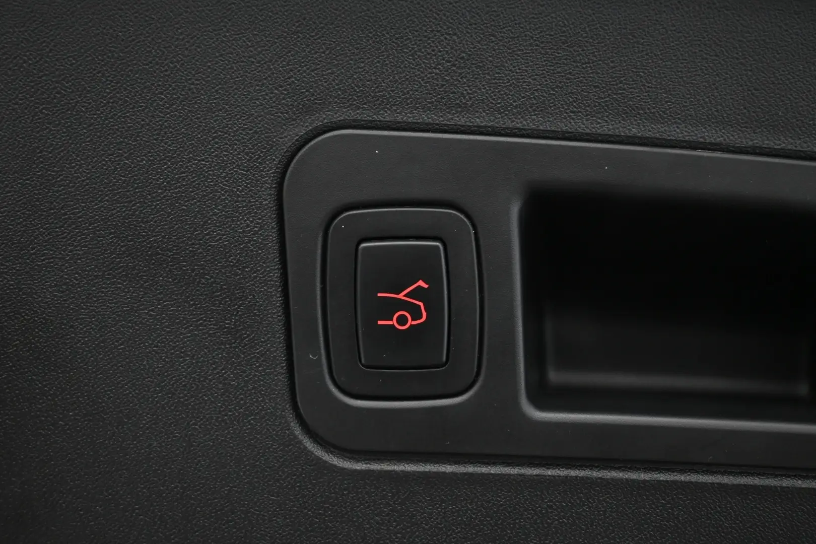 Car Image - 4kI0aekoFCw6uAgjc1TwOT