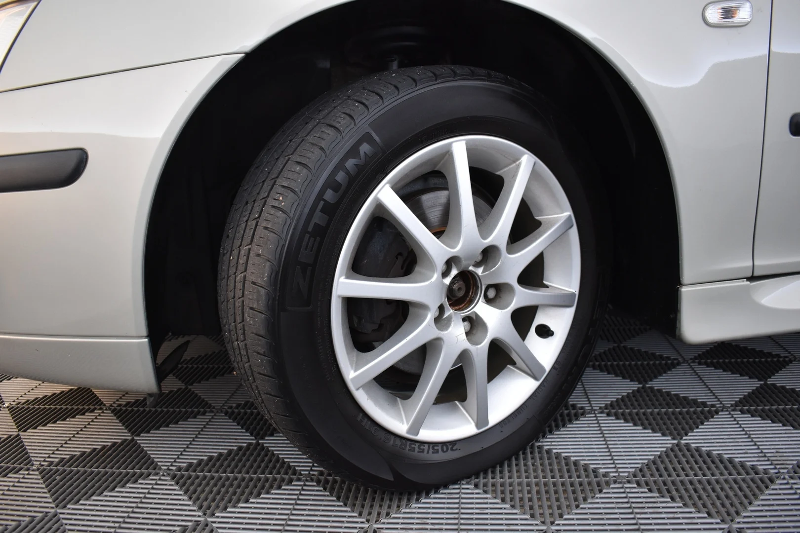 Car Image - 5xckQtgy75ZlozncxsfCc3