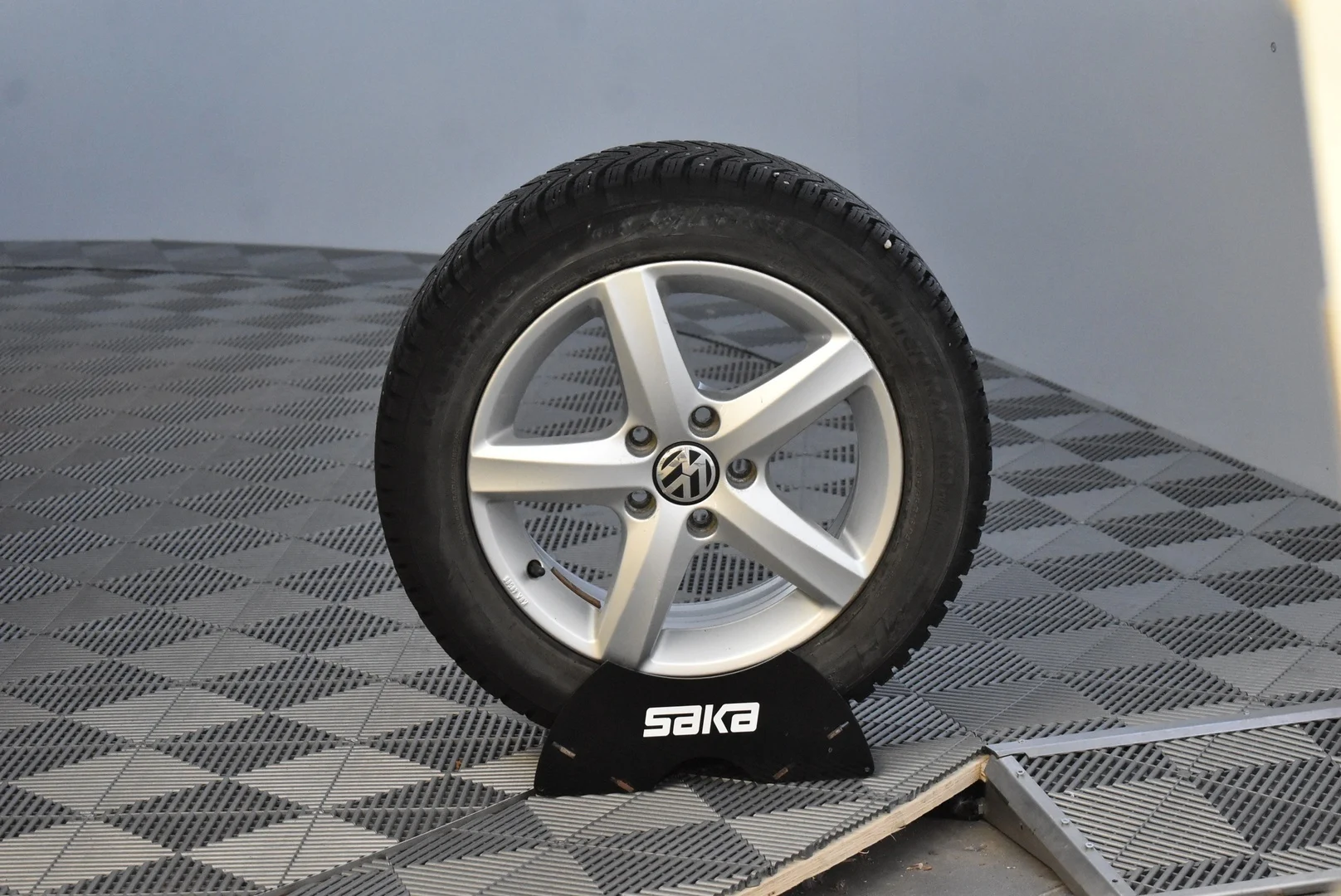 Car Image - 5i6gDJhcqlmjSmnoMWTG5v