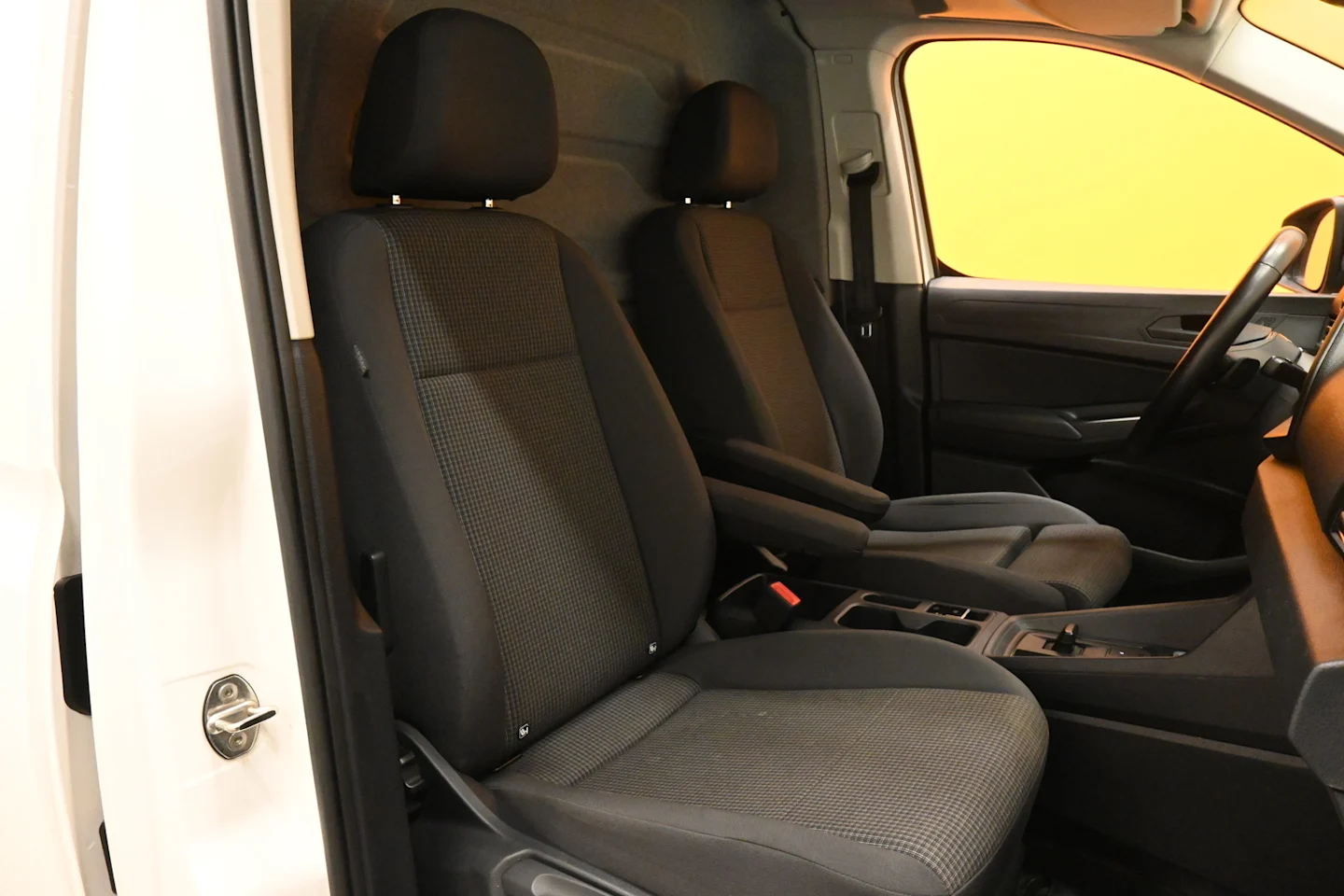 Car Image - 6Ko13nTWgRUmE88sMdcM3J