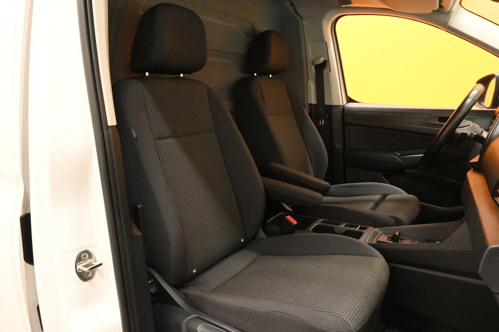 Car Image - 6Ko13nTWgRUmE88sMdcM3J