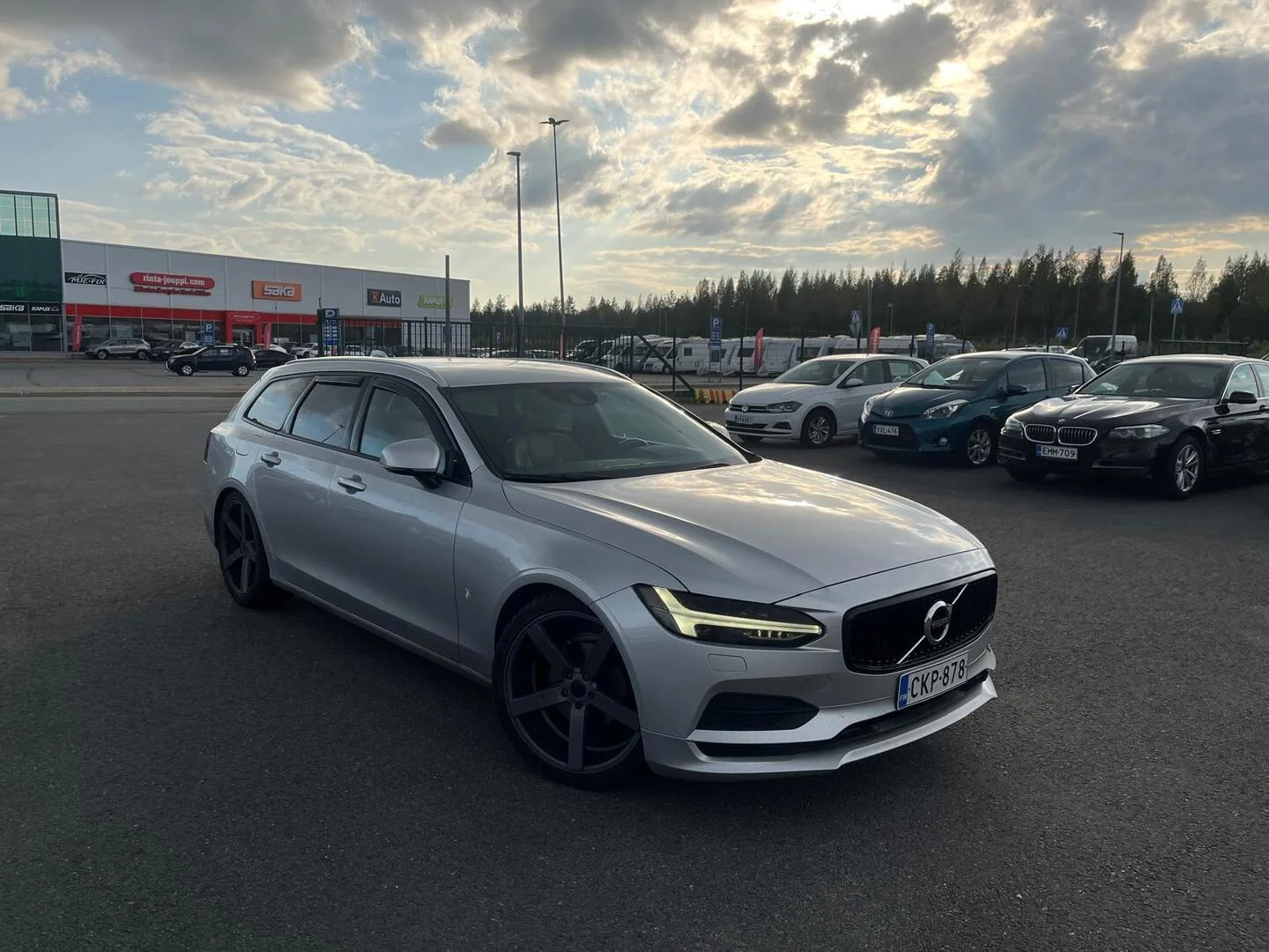 Car Image - 7kYJkLfVhvek1EYyTXOcve