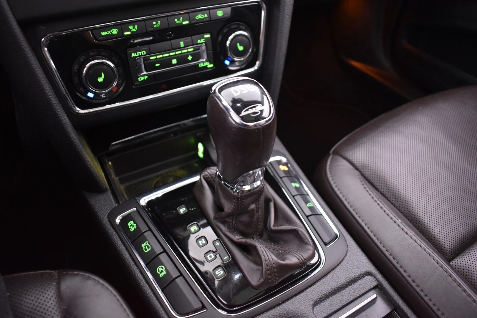 Car Image - MS4iWvbiEdivxwB4uEoip