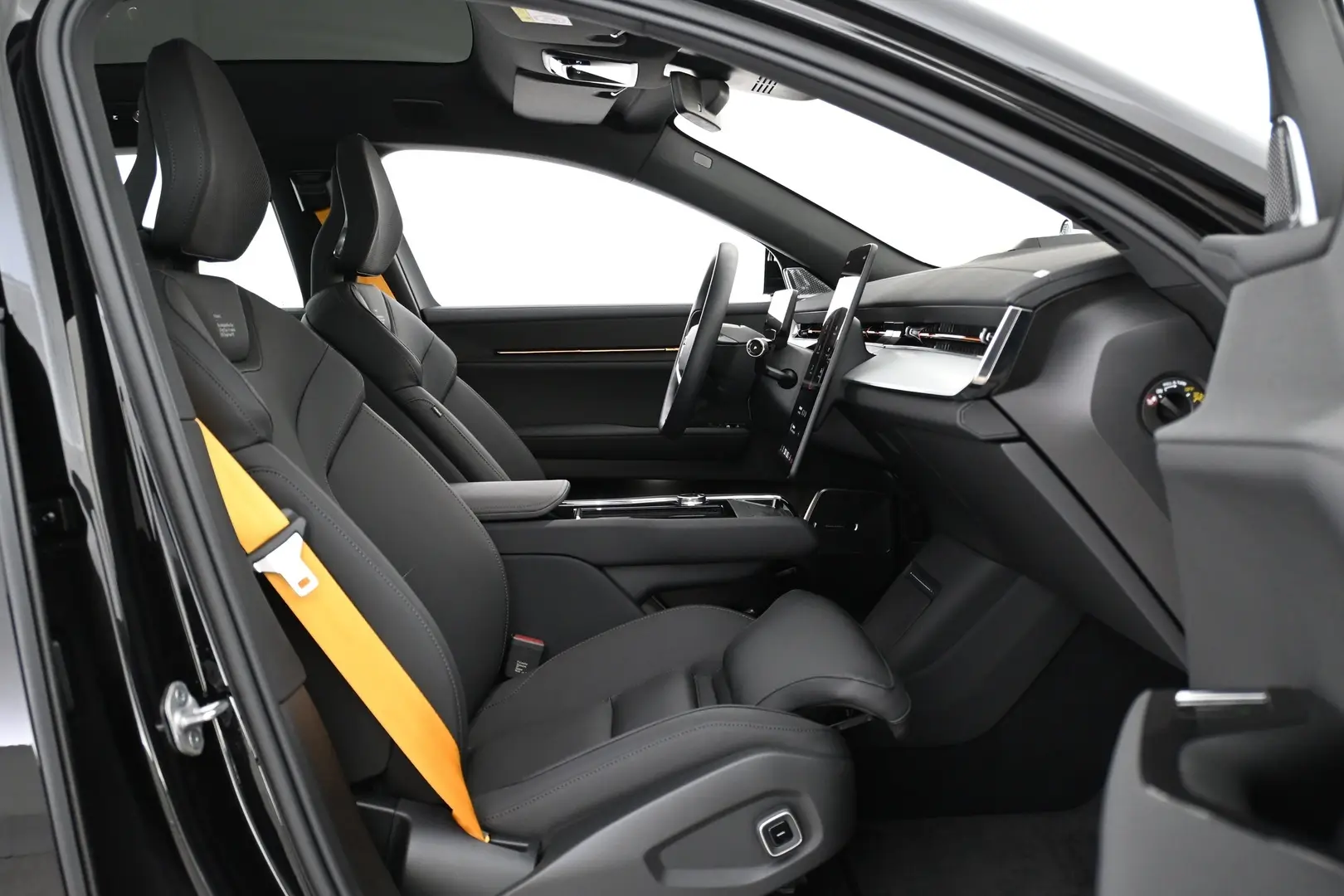 Car Image - 7q6Lc8N39kERI44UFFR6Mn