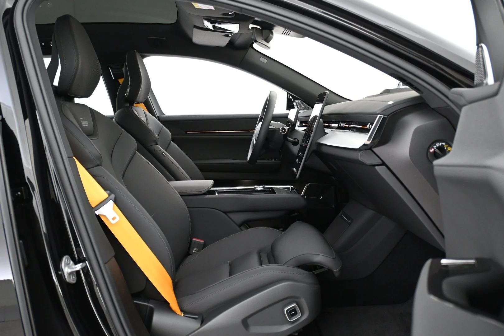Car Image - 7q6Lc8N39kERI44UFFR6Mn