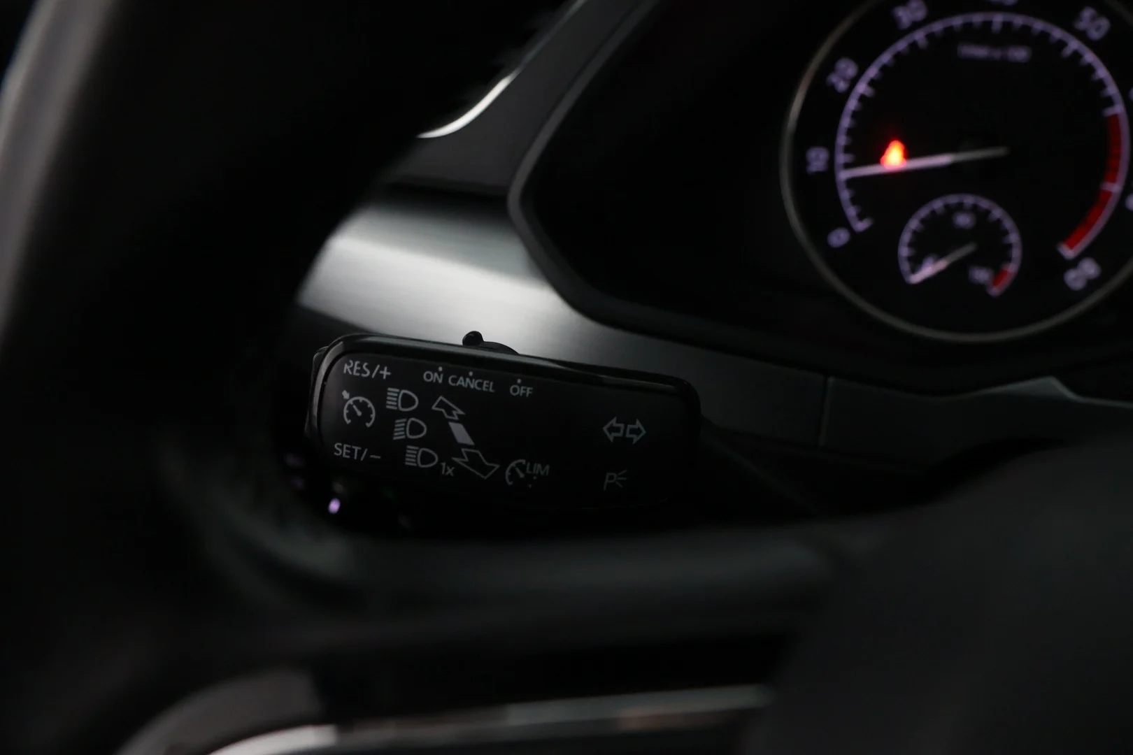 Car Image - 1wYzyh2oM6oE0YbfUatUSy