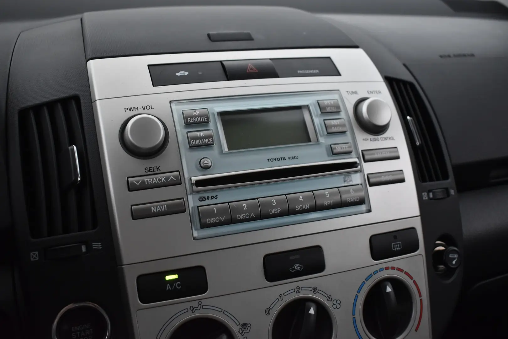 Car Image - 6NNY2N0V1bQ5Jy9XKRCxg8