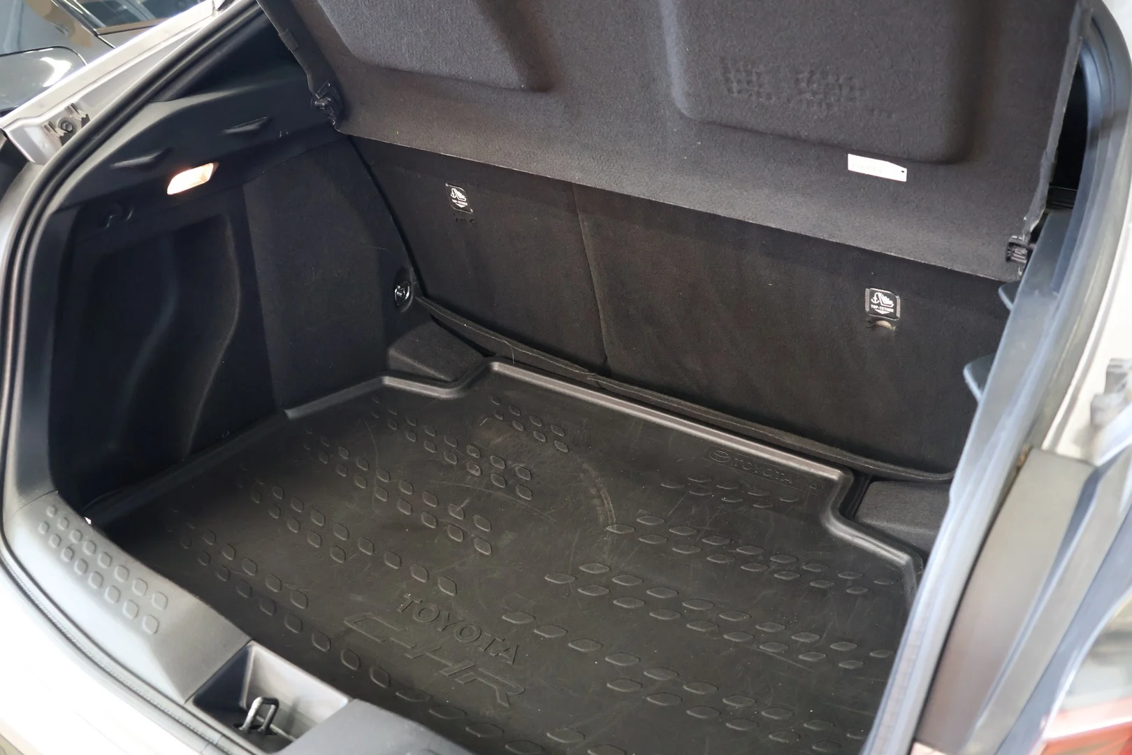 Car Image - 5TfhC5Zui6wQ5GUZ7k8Xtb