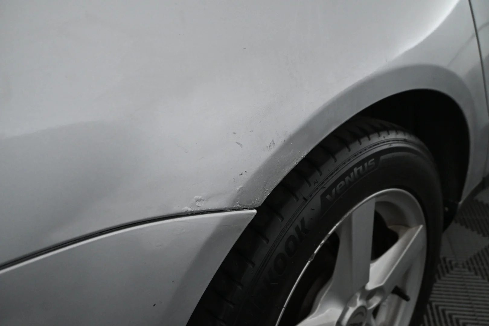 Car Image - yvekOTwZHCWzkVJs0PqxD