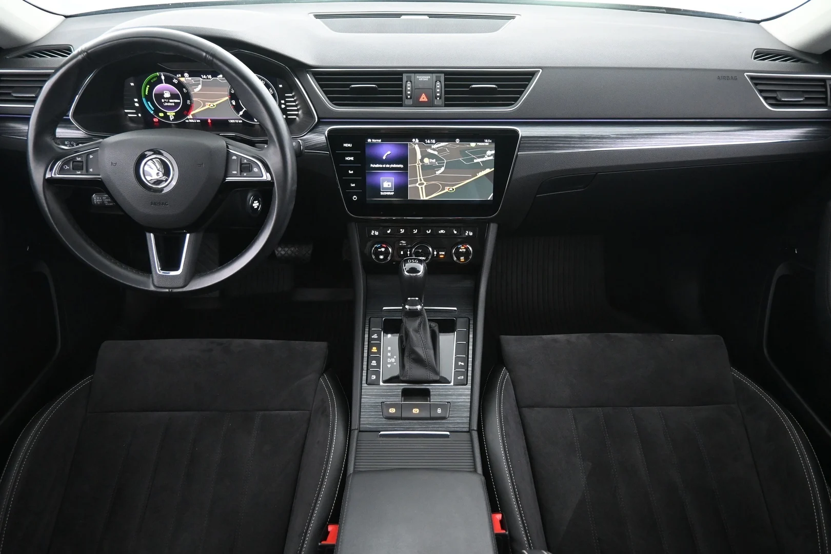 Car Image - zUvqFzreCXsyLiNV7CtkP