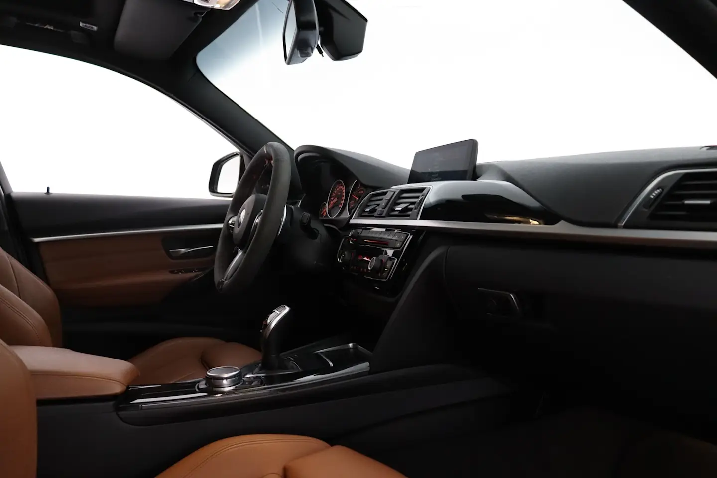 Car Image - fmveSAFGcsn2aER0WPS6m