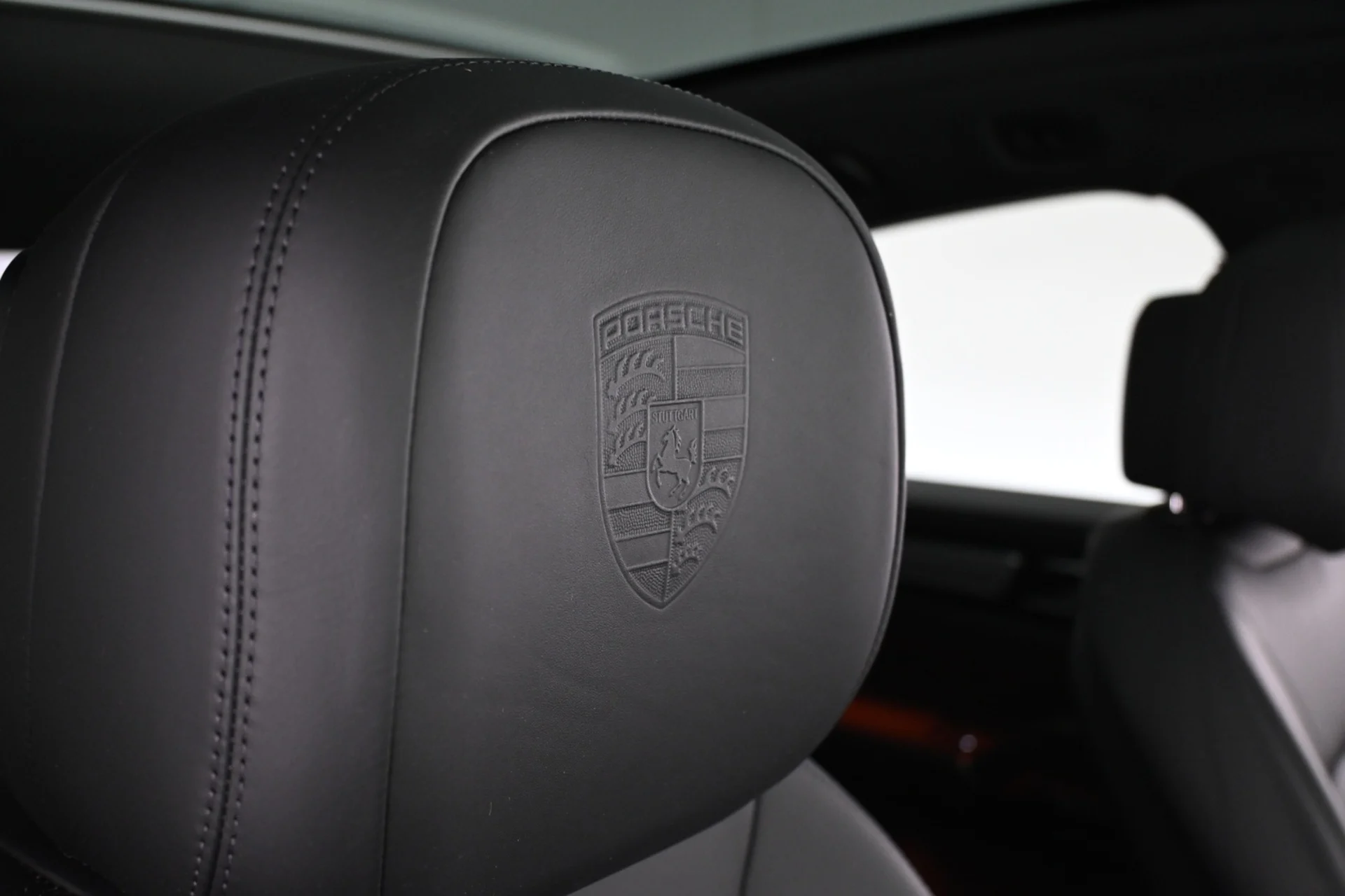Car Image - 5XDnvxd3eQifdBf1oQurcx