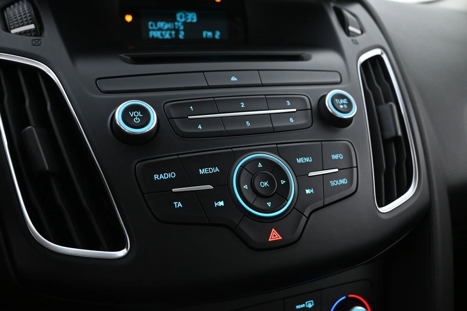 Car Image - 1mVcq8Q0ny4EE5cCoiqDGU