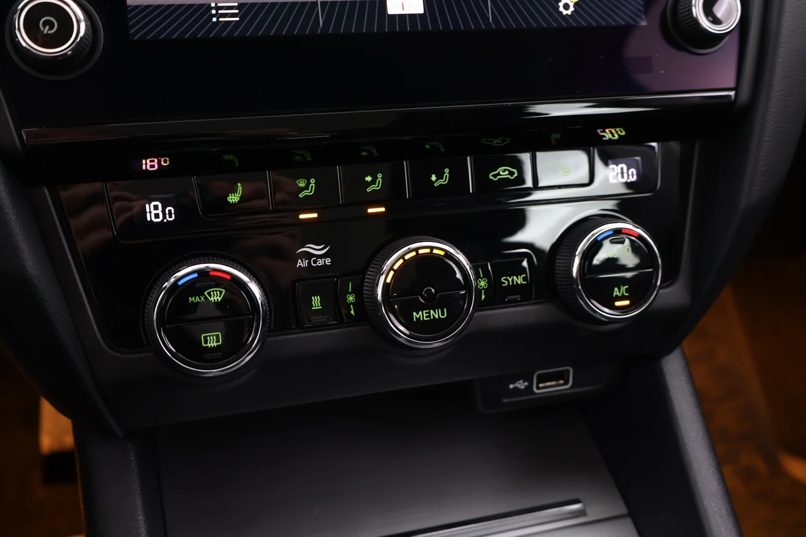 Car Image - 4mv3Q1yeTFqBVsqpX577kL